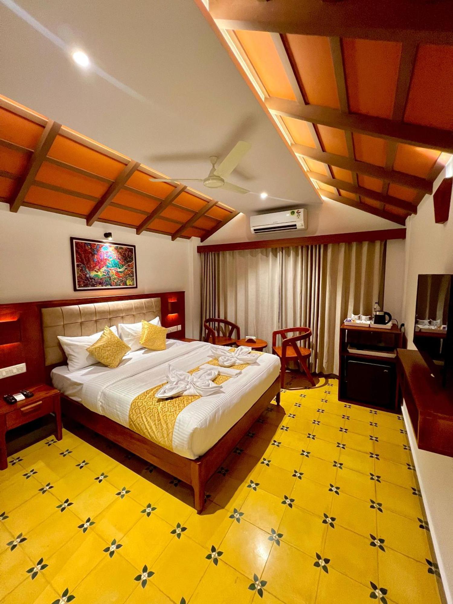 Palcastle Regency Hotel Palakkad Exterior photo
